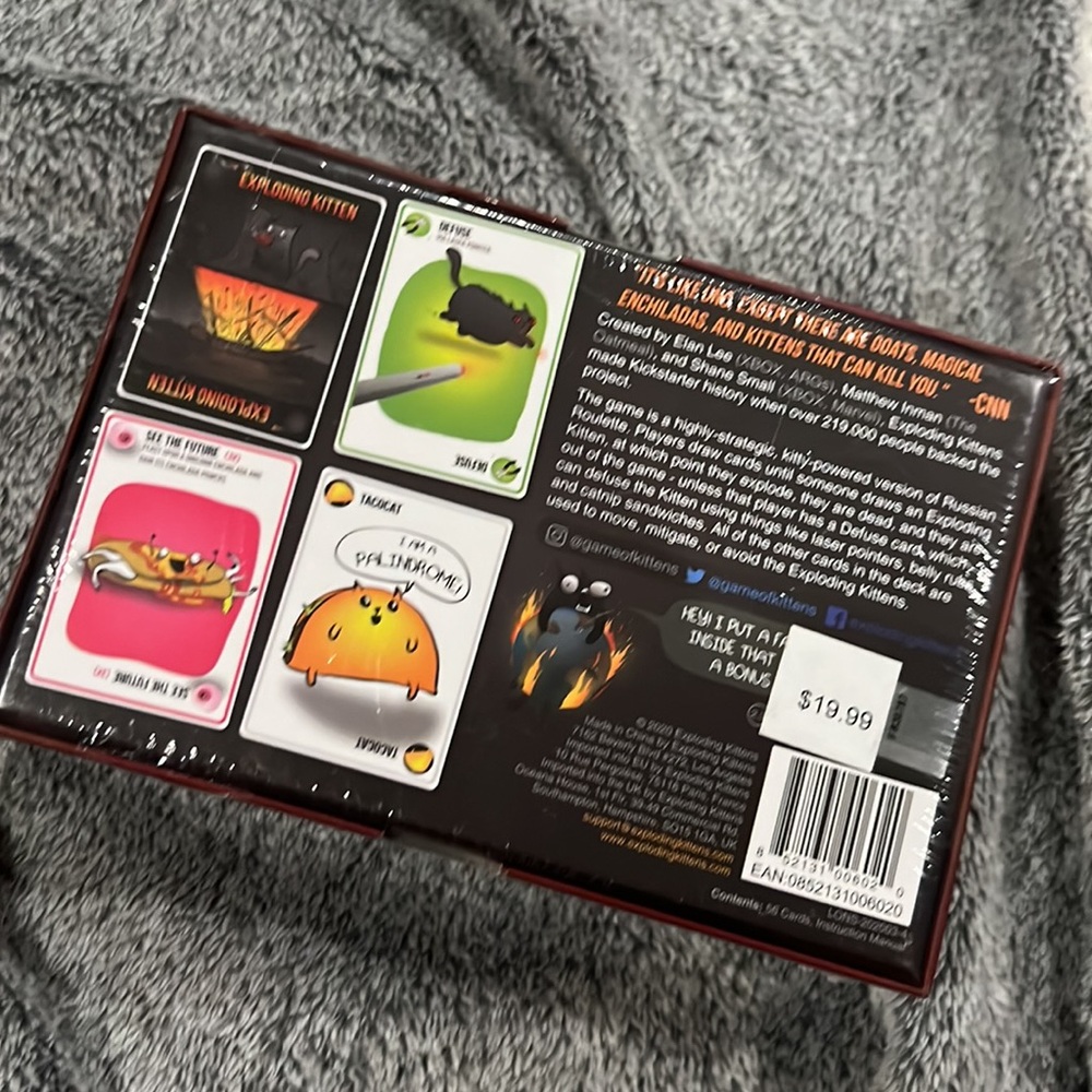 Exploding Kittens Original Edition Game - Picture 7 of 7